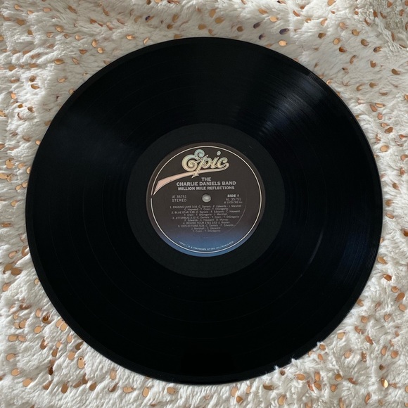 The Charlie Daniel’s Band The Million Mile Reflections Vinyl. 1979. Retro. - Picture 3 of 4